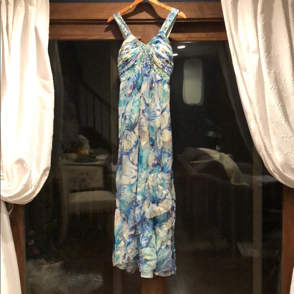 Cache gown